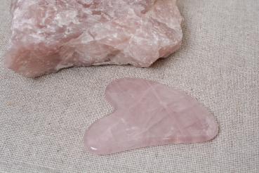 Preview: Gua Sha — Rosenquarz Madagaskar