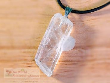 Preview: Bergkristall-Spitze, mit Silberöse - Unikat