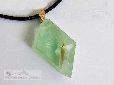 Preview: Fluorit Schmuckanhänger, mit Silberöse, handpoliert, Einzelstück