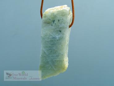 Preview: Mondstein Schmuckanhänger,  handgeschliffen, poliert, Blauschimmer - Einzelstück