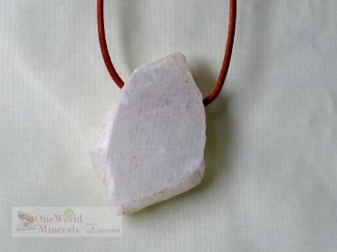 Preview: Mondstein Schmuckanhänger,  handgeschliffen, poliert, Rückseite roh belassen - Einzelstück