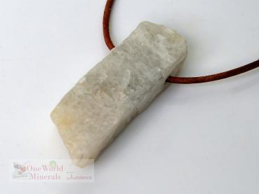 Preview: Mondstein Schmuckanhänger,  handgeschliffen, poliert, Rückseite roh belassen - Einzelstück