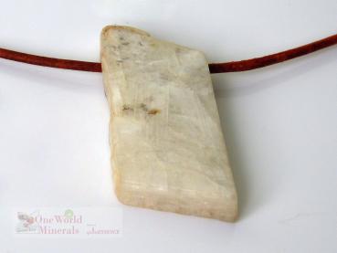 Preview: Mondstein Schmuckanhänger,  handgeschliffen, poliert, mit Blauschimmer - Einzelstück