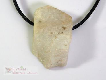 Preview: Mondstein Schmuckanhänger,  handgeschliffen, seitlicher Blauschimmer- Einzelstück