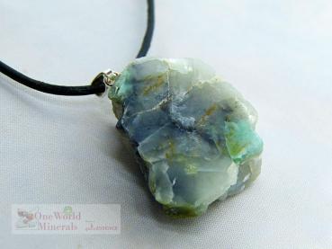 Preview: Smaragd Anhänger, per Hand geschliffen, mit Silberöse, Unikat