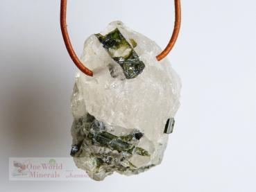Preview: Grüner Turmalin in Quarz, Schmuckanhänger -  Einzelstück