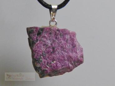 Preview: Roter Turmalin , handgeschliffen,  Silberöse,  Unikat