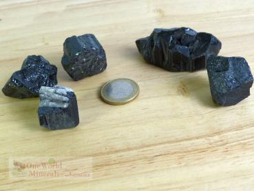 5 Turmaline, schwarz , aus Nigeria