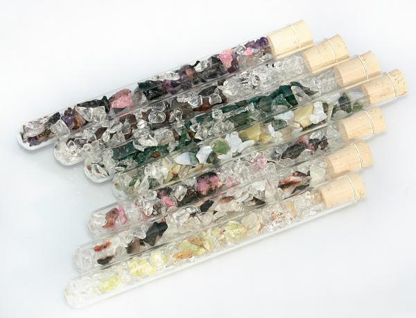 Akut!  -  7 wichtige Edelsteinmischungen, immer schnell verfügbar -  die praktischen quintESSENCE-MINI-Edelsteinstäbe