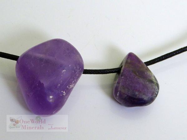 Ein großer und 1 kleiner Amethyst gebohrt