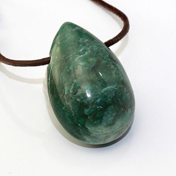 Fuchsit-Quarz (ehem Prasem) Anhänger, handgeschliffen in Deutschland