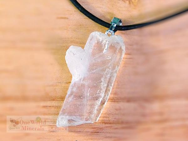 Bergkristall-Spitze, mit Silberöse - Unikat