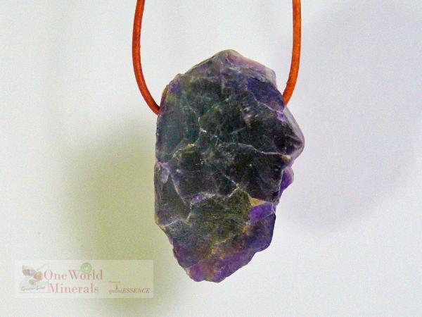 Fluorit Schmuckanhänger, beidseitig handgeschliffen, Einzelstück