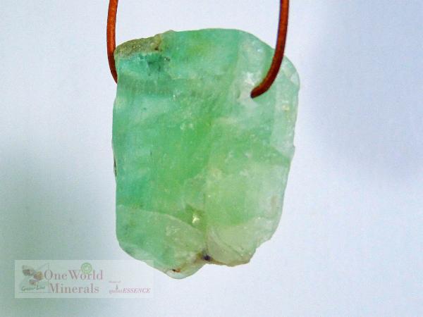 Fluorit Schmuckanhänger, beidseitig handgeschliffen, Einzelstück