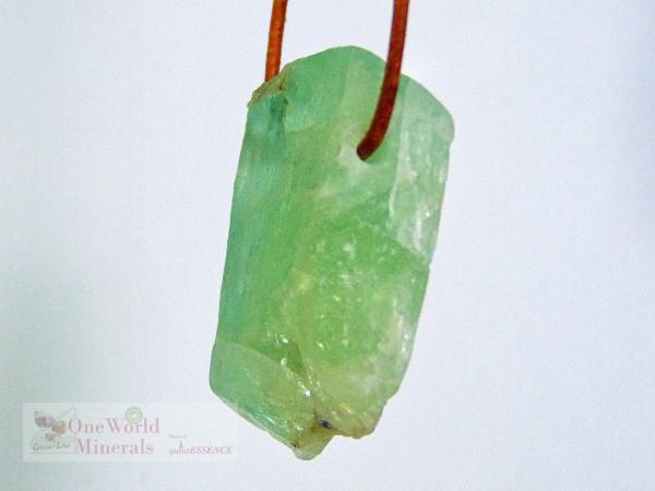 Fluorit Schmuckanhänger, beidseitig handgeschliffen, Einzelstück