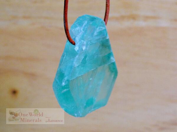 Fluorit Schmuckanhänger, handpoliert, Einzelstück