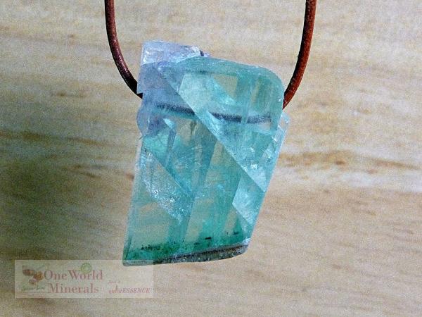 Fluorit Schmuckanhänger, handpoliert, Einzelstück