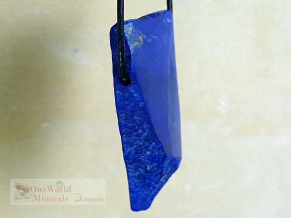 Lapislazuli Schmuckanhänger, handgeschliffen, Einzelstück