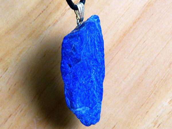 Lapislazuli Schmuckanhänger - roh belassen, Einzelstück