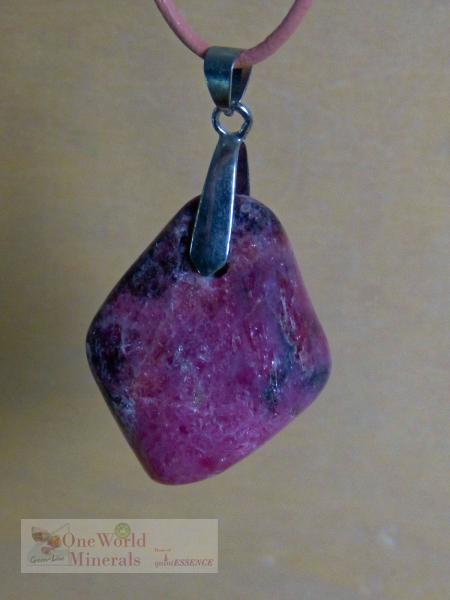 Rhodonit,  mit Silberclip, Einzelstück