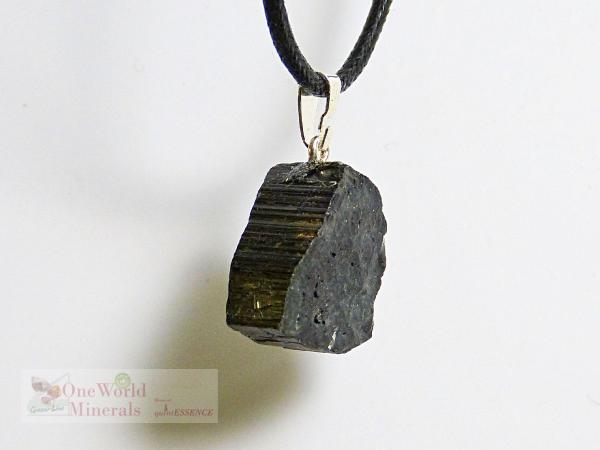 Turmalinkristall mit Silberöse, Einzelstück, aus Pakistan