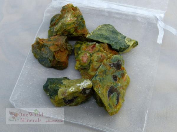 Rhyolith Wassersteine  - quintESSENCE Wassersteine