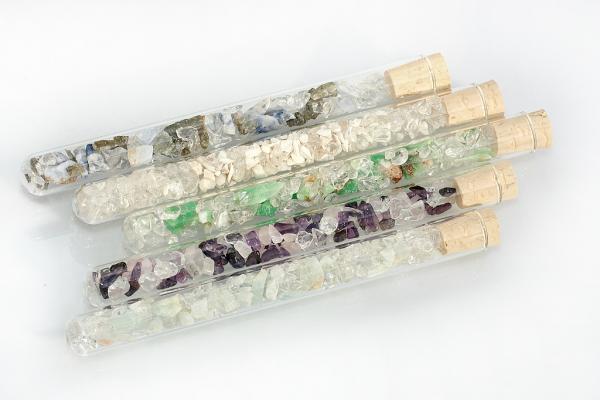 toGO -  5 wichtige Edelsteinmischungen, ideal zum Verreisen und Mitnehmen -  die praktischen quintESSENCE-MINI-Edelsteinstäbe