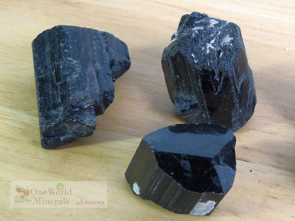 6 Turmaline, schwarz , aus Nigeria